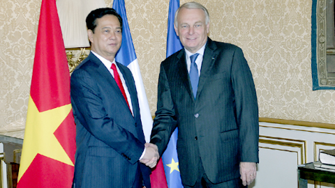 Thủ tướng Nguyễn Tấn Dũng và Thủ tướng Pháp Jean Marc Ayrault.