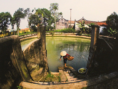 Tác phẩm: Hồn quê giếng nước - Hà Nội 2013 của tác giả: Nguyễn Xuân Chính.