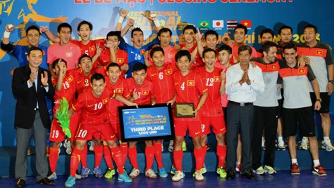 Đội Futsal Việt Nam giành hạng Ba chung cuộc. Ảnh: Anh Tài