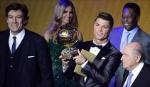 Cristiano Ronaldo sở hữu Quả bóng vàng FIFA 2013