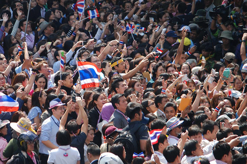 Người biểu tình phản đối chính phủ ở Bangkok ngày 21-1. 