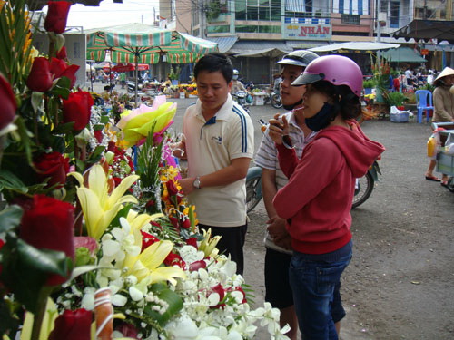 Lựa mua hoa hồng