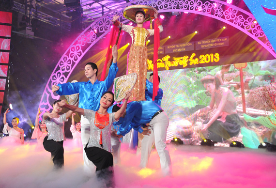  Chương trình giao lưu - nghệ thuật “Xuân Trường Sa” năm 2013. Ảnh: Thế Dương