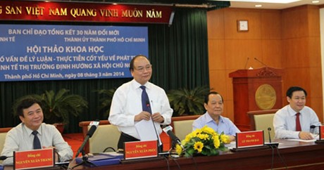 Phó Thủ tướng Nguyễn Xuân Phúc phát biển đề dẫn tại Hội thảo. Ảnh: Lê Sơn