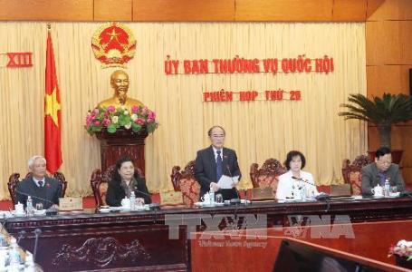 Chủ tịch Quốc hội Nguyễn Sinh Hùng chủ trì và phát biểu khai mạc Phiên họp.  (Ảnh: Nhan Sáng/TTXVN)