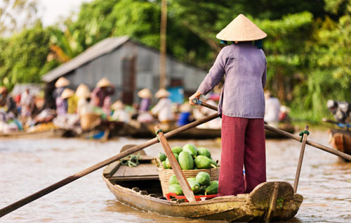  Chợ nổi ở vùng sông nước Cửu Long.