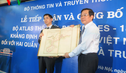 Bộ trưởng Thông tin-Truyền thông Nguyễn Bắc Son tiếp nhận Bộ Atlas