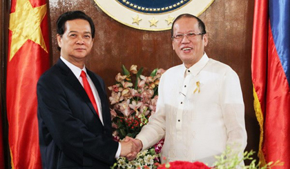 Thủ tướng Nguyễn Tấn Dũng và Tổng thống Philippines Benigno S. Aquino III sau khi kết thúc hội đàm. 