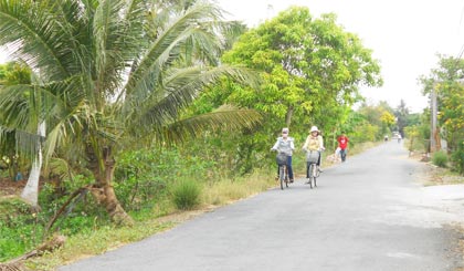  Một tuyến đường giao thông ở khu phố Mỹ Lợi, phường Nhị Mỹ hôm nay.