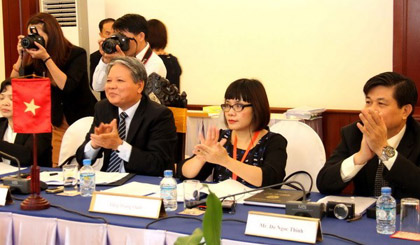 The Vietnamese delegation at the talks.