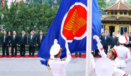At the flag flying ceremony - Photo: VGP