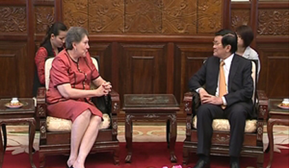 President Truong Tan Sang (right); Brazilian Ambassador Vitoria Alice Cleaver (Photo: VNA)