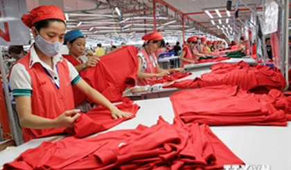 Vietnamese exports of textiles and garments (Photo: VNA)