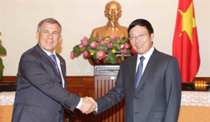 Deputy Prime Minister and Foreign Minister Pham Binh Minh received Tatarstan President R.Minnikhanov (Photo:VNA)