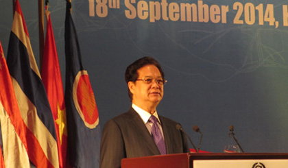 PM Dung speaks at the meeting on September 18 (Photo: VNA)