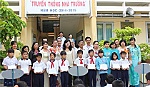 Trao 20 suất học bổng cho học sinh nghèo, khuyết tật