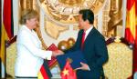 PM Dung starts visit to Germany