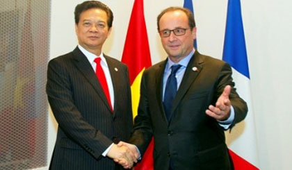Prime Minister Nguyen Tan Dung had a full schedule during his trip to Milan, Italy, holding a number of bilateral meetings with leaders who also attended the 10th Asia-Europe Meeting ASEM Summit (ASEM-10) on October 16-17.