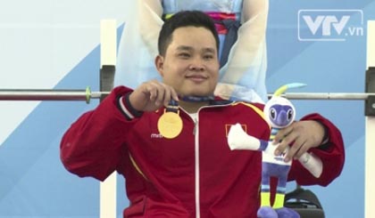 Nguyen Binh An broke the Asian record in the men’s -54kg category. (Credit: vtv.vn)