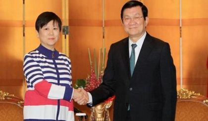 President Sang (right) meets with CPAFFC Chairwoman Li Xiaolin. (Credit: VNA)