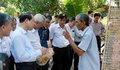 Phó Thủ tướng Vũ Văn Ninh, Trưởng Ban chỉ đạo quốc gia Chương trình xây dựng nông thôn mới trong lần khảo sát tại huyện Diên Khánh, tỉnh Khánh Hoà. Ảnh: VGP/Thành Chung