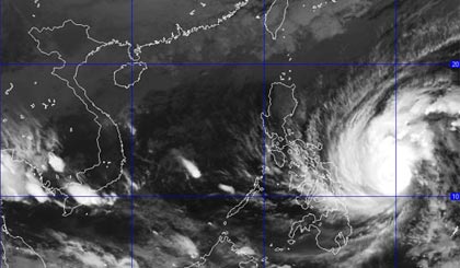  Cơn bão được chụp từ vệ tinh. Ảnh: TTDBKTTV