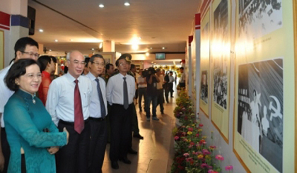 At the exhibition at the Youth Cultural House in Ho Chi Minh City (Credit: baohaiquan.vn)