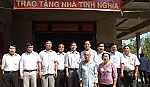 Công ty TM-CP Nhựa Duy Tân trao tặng nhà tình nghĩa