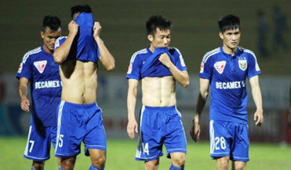 Reigning champions Becamex Binh Duong miss the opportunity to solidify their top position.