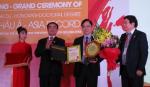 Physician wins Asia Record for Vietnamese traditional medicine treatment