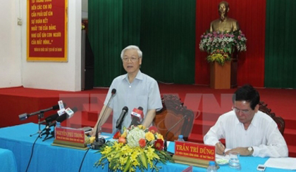 General Secretary Trong addressing the meeting with Tra Vinh leaders. (Credit: VNA)