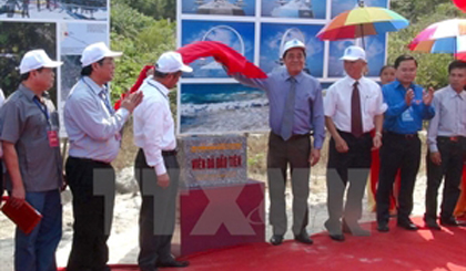 Ceremony to launch the construction on Gac Ma memorial park. (Photo: VNA)