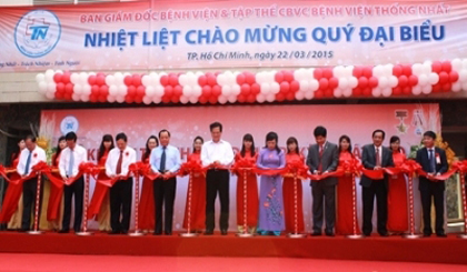 Prime Minister Nguyen Tan Dung at the ribbon-cutting ceremony for the hi-tech treatment centre