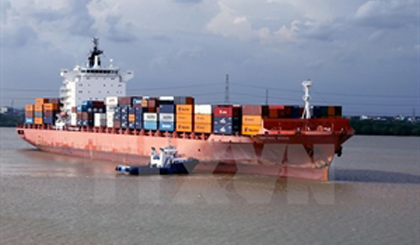 orthern Genius ship of Nippon Yusen Kaisha (Japan) harbors at Ho Chi Minh City's Saigon Premier Container Terminal (SPCT) (Photo: VNA)