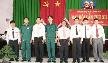 Ra mắt Ban Chấp hành Đảng bộ xã Long An, nhiệm kỳ 2015 - 2020.