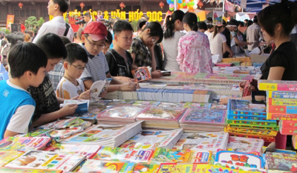 The Vietnam Book Day is held to affirm the values books can bring to humanity and to encourage Vietnam’s reading culture.