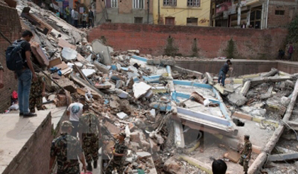 The earthquake causes widespread damage and loss in Nepal.