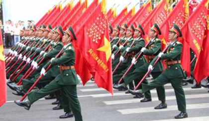 The parade of the infantry at the grand meeting in Ho Chi Minh City on the morning of April 30.