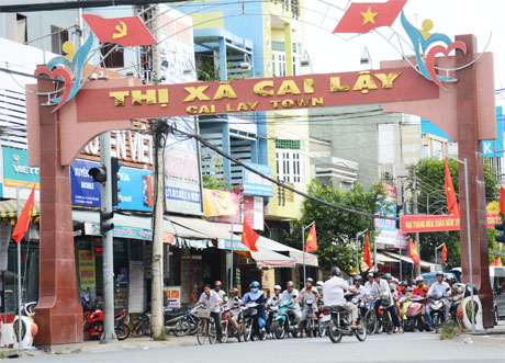 Cổng chào TX. Cai Lậy.