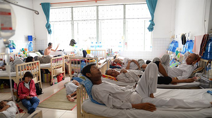 Patients at Ho Chi Minh City Oncology Hospital. Photo credit: Tuoi Tre Patients at Ho Chi Minh City Oncology Hospital. Photo credit: Tuoi Tre