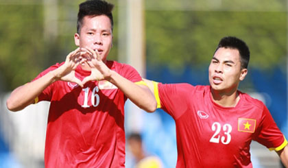 hanh Binh celebrates after scoring the opening goal for Vietnam. (Credit: vnexpress.net) 