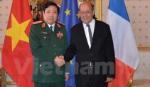 Vietnam, France step up defence ties