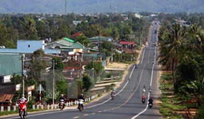 Transport ministry to put 59 transport projects into useA section of the Ho Chi Minh Road traversing the Central Highlands of Gia Lai (Photo: VNA)