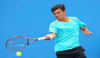 Ly Hoang Nam is the first Vietnamese player to win a youth tennis accolade at a Grand Slam tournament. (Credit: thethaovietnam.vn)