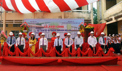 The groundbreaking ceremony is held for building the Oncology and tropical disease at Da Nang Hospital(Photo:M.Nam)