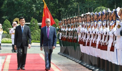 The guard of honour ceremony welcomeing Bangladeshi President Abdul Hamid (Credit: VNA)