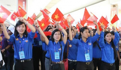  Students participate in a gala concert marking the 70th anniversary of the August Revolution and Vietnamese National Day.