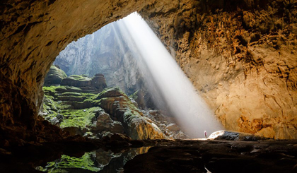 Sunshine through a section of Son Doong at around noon. Photo: Ryan Deboodt Sunshine through a section of Son Doong at around noon. Photo: Ryan Deboodt