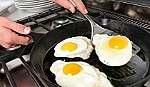Nguy hiểm khi dùng chảo chống dính sai cách