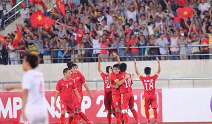 U19 Việt Nam giành quyền vào chung kết một cách thuyết phục . Ảnh: Kim Cương 